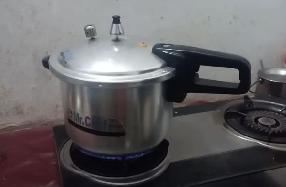 How Pressure Cooker Reduces Cooking Time